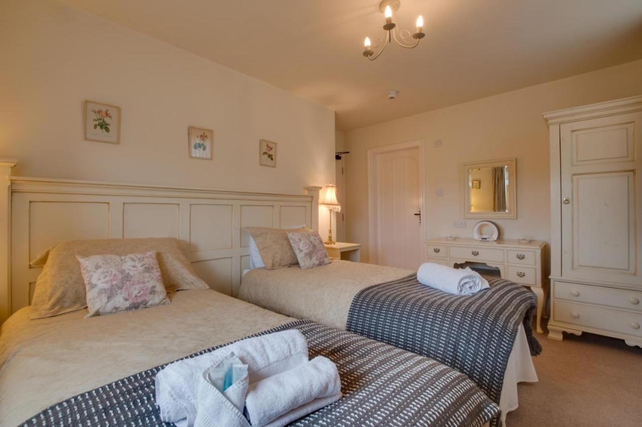Middlehead Cottages Pickering Extérieur photo